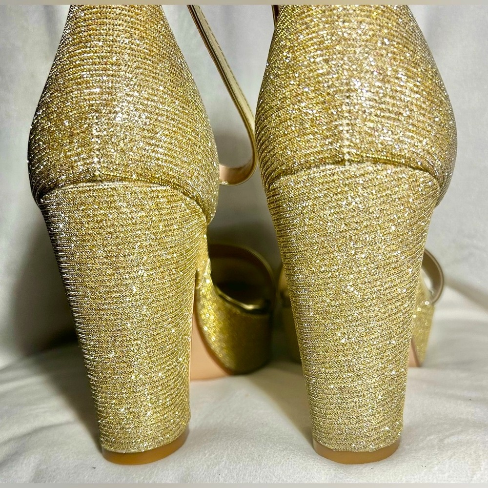 Hingswink Elegant Gold glitter dressy ankle strap block heel sandal - Picture 8 of 10